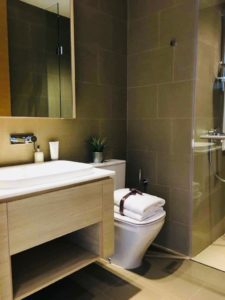 Foreigner Jiawei W's bathroom in Condo which was purchased with a top Property Agent from Propseller