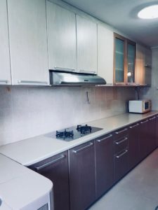 Karen N's kitchen in HDB that was sold by a top Property Agent from Propseller