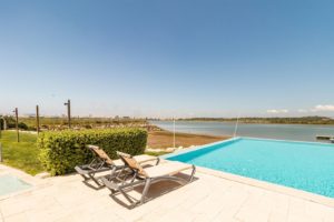 Pool area directly overlooks the sea