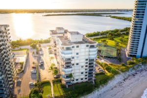 Bird's eye view of the apartment