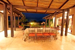 Open dining area opens up into garden