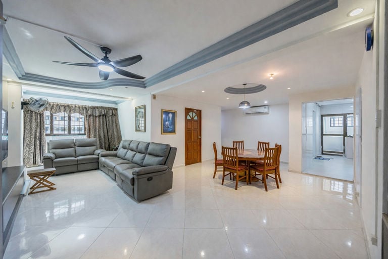 HDB · 967 Hougang Avenue 9