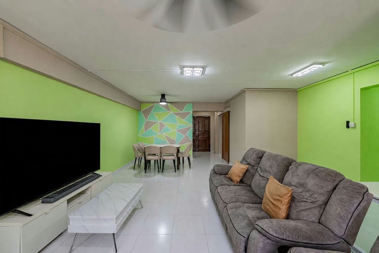 HDB · 576 Woodlands Drive 16