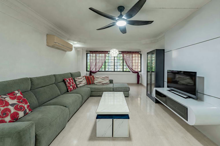 HDB · 642 Ang Mo Kio Avenue 5