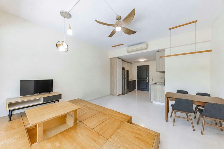 Condo · E Maison