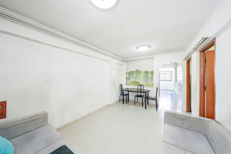 HDB · 84 Commonwealth Close