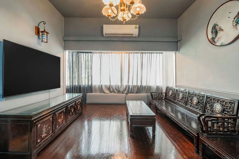 Condo · East Grove