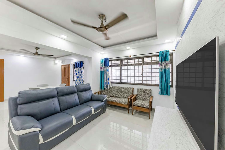 HDB · 335 Sembawang Close