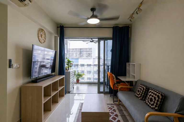 HDB · 138A Yuan Ching Road